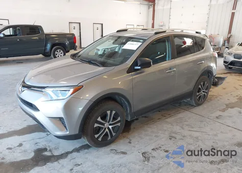 2016 Toyota Rav4 Le z USA, uszkodzony, nr VIN 2T3BFREV9GW415193